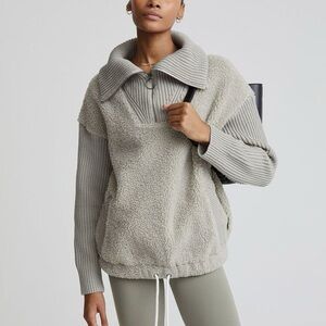 Varley Rogers 1/2 Zip Pullover, never worn